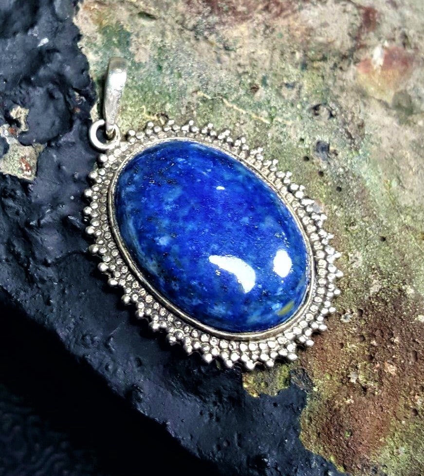Lapis Pendant in Pure Sterling Silver: Gemmy Lapis Pendant in Pure Sterling Silver - 36X27X6 mmShipping Rate: $23.00 .shipping rates are determined by Parcel weight and destination.Combined shipping: We offer combine shipping on multiple