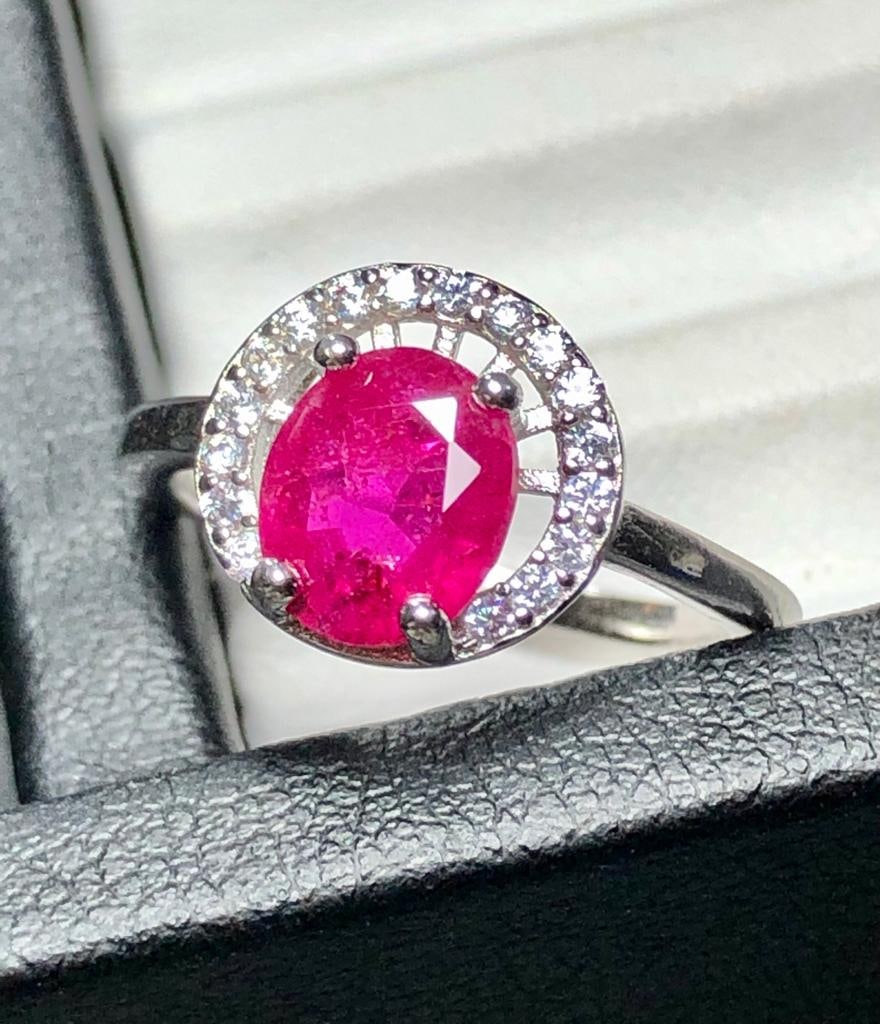 Natural Ruby in Sterling Silver RING: Natural Ruby in Sterling Silver RINGFREE SHIPPING Shipping rates are determined by Parcel weight and destination.