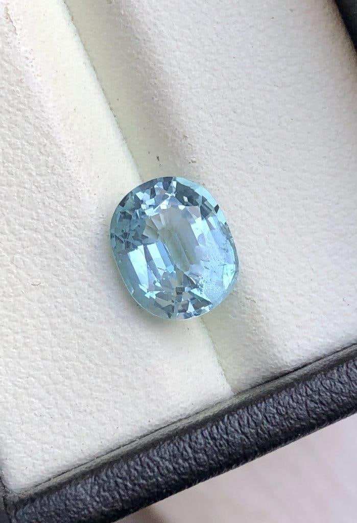 2.45 Carats Santa Maria Aquamarine Gemstone - 10X8X6 mm: 2.45 Carats Santa Maria Aquamarine Gemstone - 10X8X6 mm FREE SHIPPING: