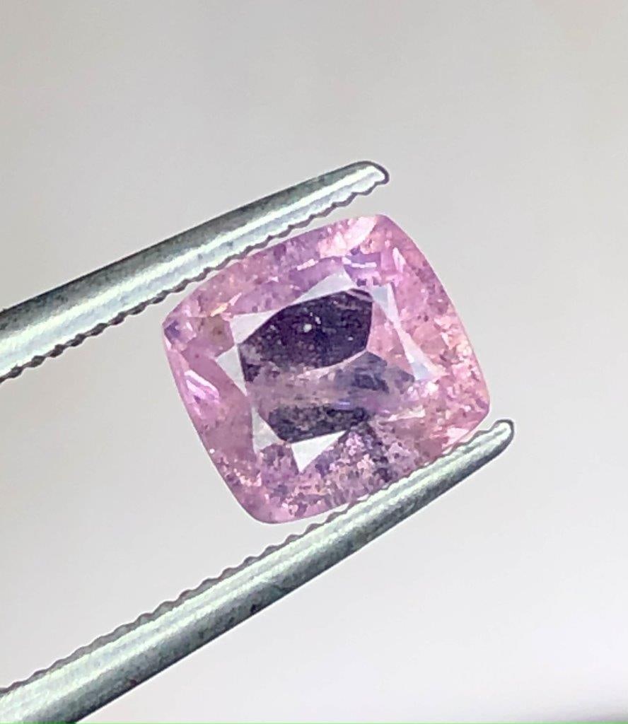 1.05 Carats Natural Pink Corundum Sapphire Gemstone (1 of 3)