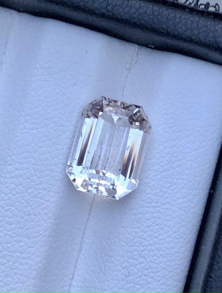 5 Carats Natural Morganite Gemstone for Jewelry - 12X9X7 mm: 5 Carats Natural Morganite Gemstone for Jewelry - 12X9X7 mm FREE SHIPPING: