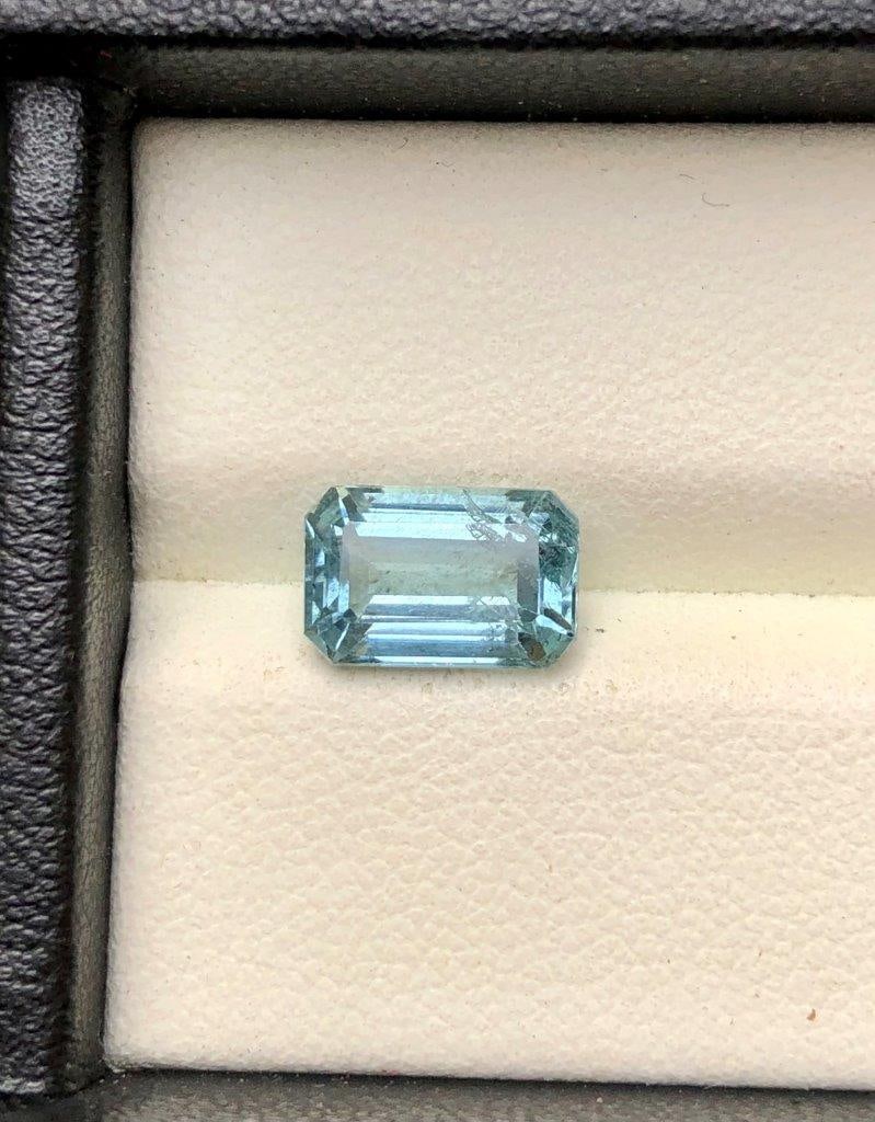 2.10 Carats Santa Maria Sea Blue Aquamarine Gemstone For Ring - 10X7X5 mm: 2.10 Carats Santa Maria Sea Blue Aquamarine Gemstone For Ring - 10X7X5 mm FREE SHIPPING: