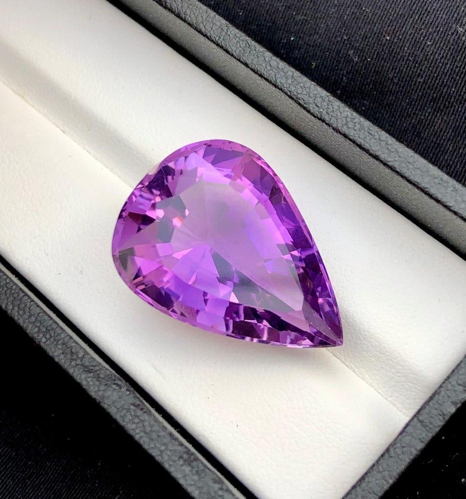 Pear Shape Natural Amethyst - 35.65 Carats - 27X20X14 mm: Pear Shape Natural Amethyst - 35.65 Carats - 27X20X14 mmShipping Rate: $15.00 .shipping rates are determined by Parcel weight and destination.Combined shipping: We offer combine shipping on multiple i