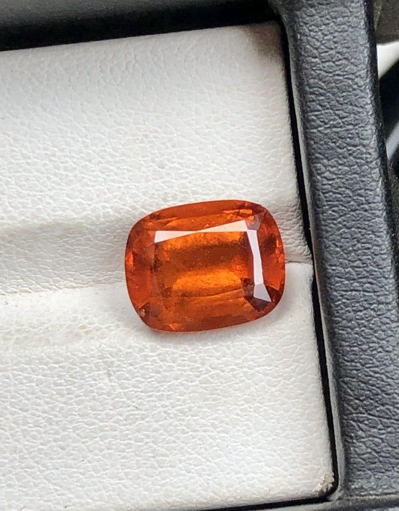 5 Carats Natural Hessonite Garnet Gemstone - 11X9X6 mm (1 of 2)