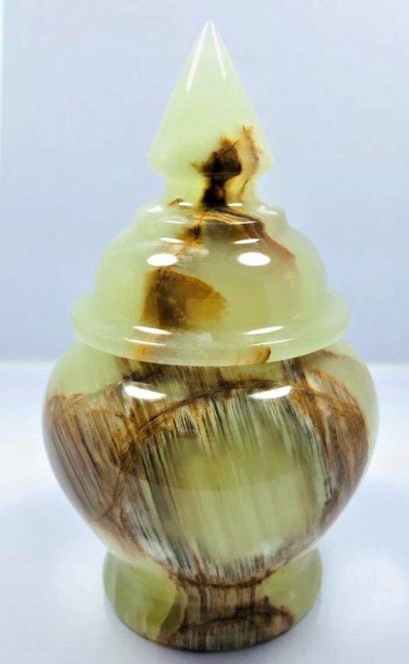 Onyx jar light green and orange mix color 393.1G: Onyx beautiful jar light green and orange mix color - 133X72.5mm - 393.1G Shipping: $45.00. Shipping rates are determined by Parcel weight and destination.