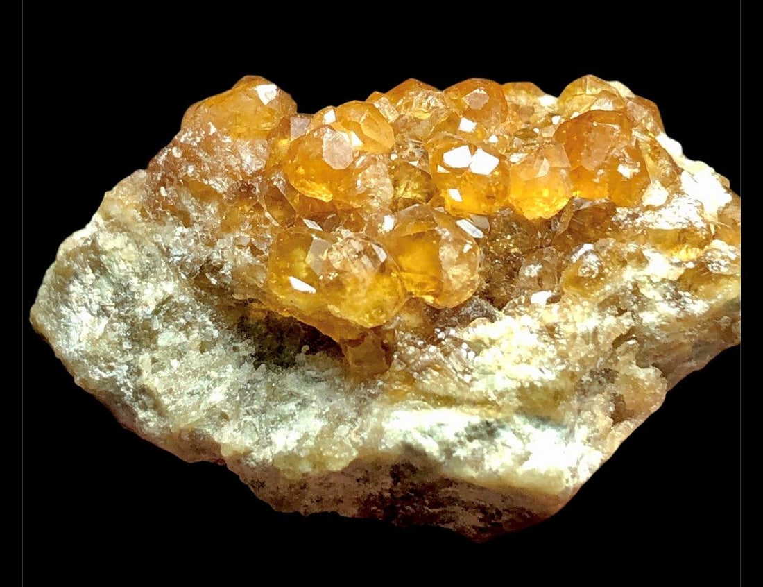14.12 Grams Hessonite Garnet Crystals Cluster Specimen - 30X24X18 mm (1 of 4)