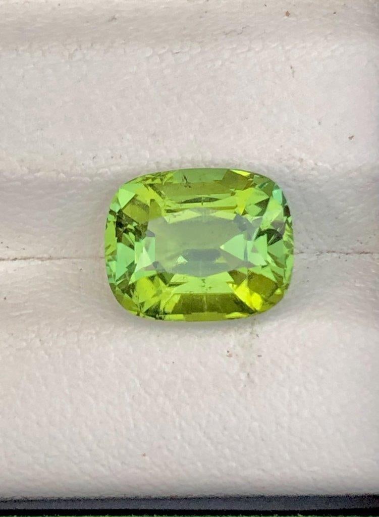 Top Quality 3.75 Carats Parrot Green Natural Tourmaline Gemstone - 10X8X6 mm: Top Quality 3.75 Carats Parrot Green Natural Tourmaline Gemstone - 10X8X6 mmShipping Rate: $15.00 .shipping rates are determined by Parcel weight and destination.Combined shipping: We offer combine sh