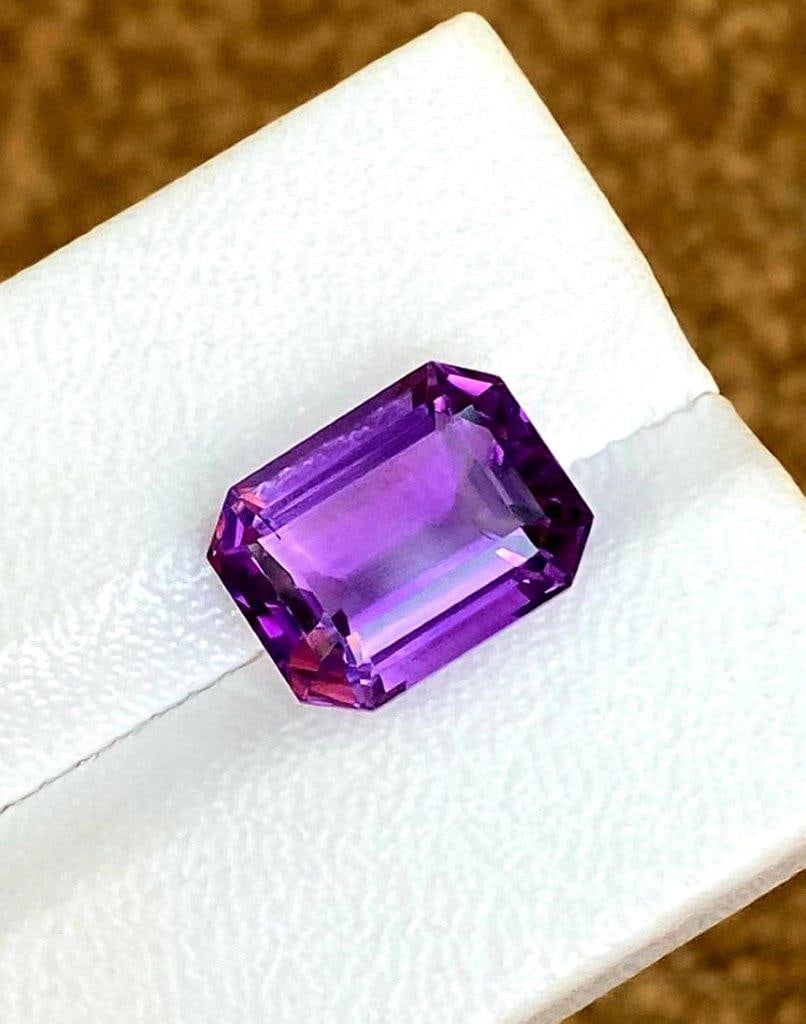 Natural Amethyst - 5.5 Carats: Natural Amethyst - 5.5 Carats - 11X10X8 mmShipping Rate: $15.00 .shipping rates are determined by Parcel weight and destination.Combined shipping: We offer combine shipping on multiple items purchased