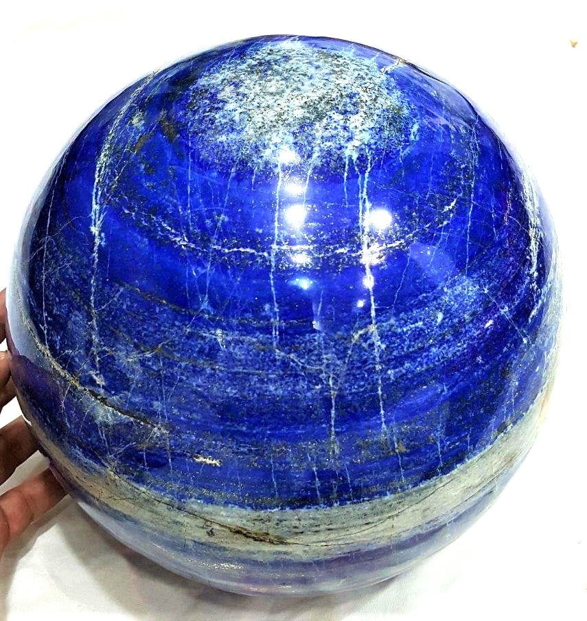 Lapis Lauzli Sphere Collection Piece - 21 KG: Lapis Lauzli Sphere Collection Piece - 21 KG - Diameter 250 mmshipping rates are determined by Parcel weight and destination.Combined shipping: We offer combine shipping on multiple items purchased