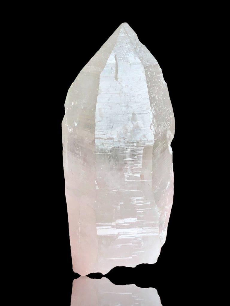 Natural Quartz From Skardu - 320 Grams - 108X55X43 mm: Natural Quartz From Skardu - 320 Grams - 108X55X43 mmShipping Rate: $45.00 .shipping rates are determined by Parcel weight and destination.Combined shipping: We offer combine shipping on multiple item