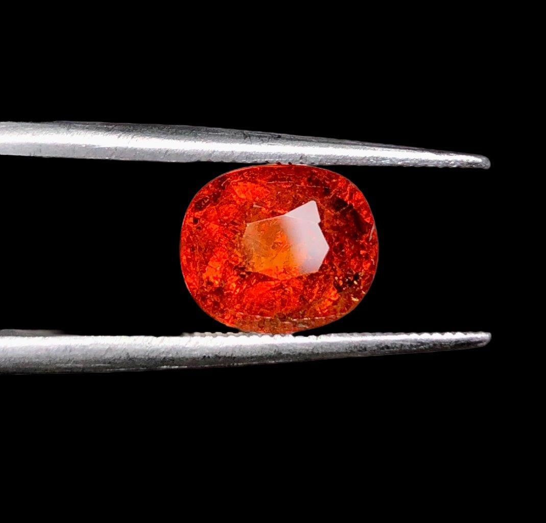 1.85 Crts Spessartite Garnet - 7X6X5 mm: 1.85 Crts Spessartite Garnet - 7X6X5 mmShipping Rate: FREE SHIPPINGshipping rates are FREE WORLDWIDECombined shipping: We offer combine shipping on multiple items purchased to reduce shipping cost.