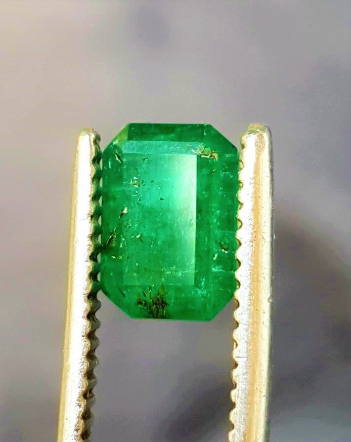 Natural Emerald Deep Green -2.45 Carats - 9X6.5X6 mmm (1 of 3)