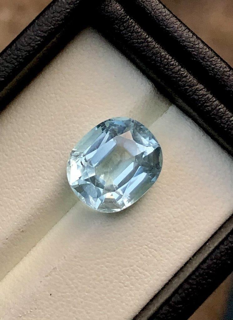 8.10 Carats Santa Maria Aquamarine Gemstone - 14X12X9 mm: 8.10 Carats Santa Maria Aquamarine Gemstone - 14X12X9 mmShipping Rate: FREE SHIPPINGshipping rates are FREE WORLDWIDECombined shipping: We offer combine shipping on multiple items purchased to reduce