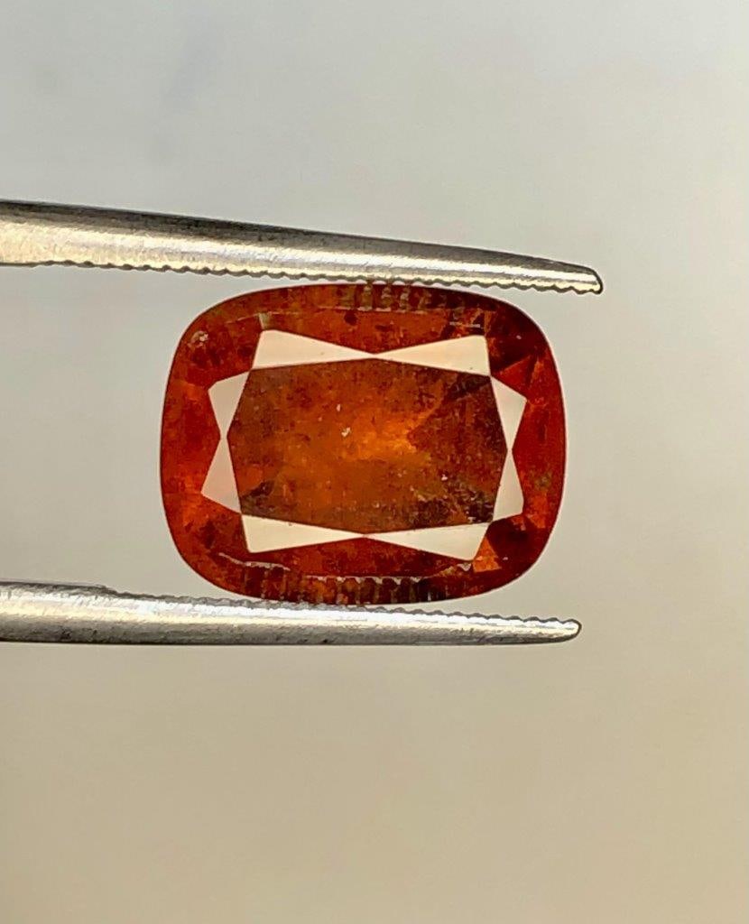 4.65 Carats Natural Hessonite Garnet Gemstone (1 of 3)