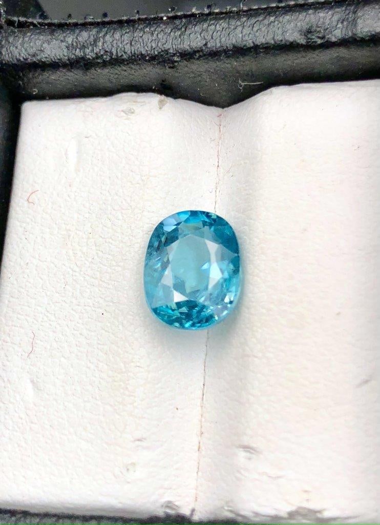 3.20 Carats Natural Zircon (1 of 4)