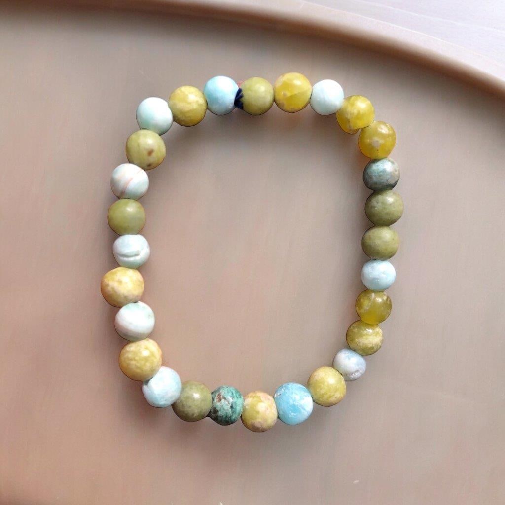 Aragonite Nephrite Beaded Bracelet: Aragonite Nephrite Beaded Bracelet Shipping:
