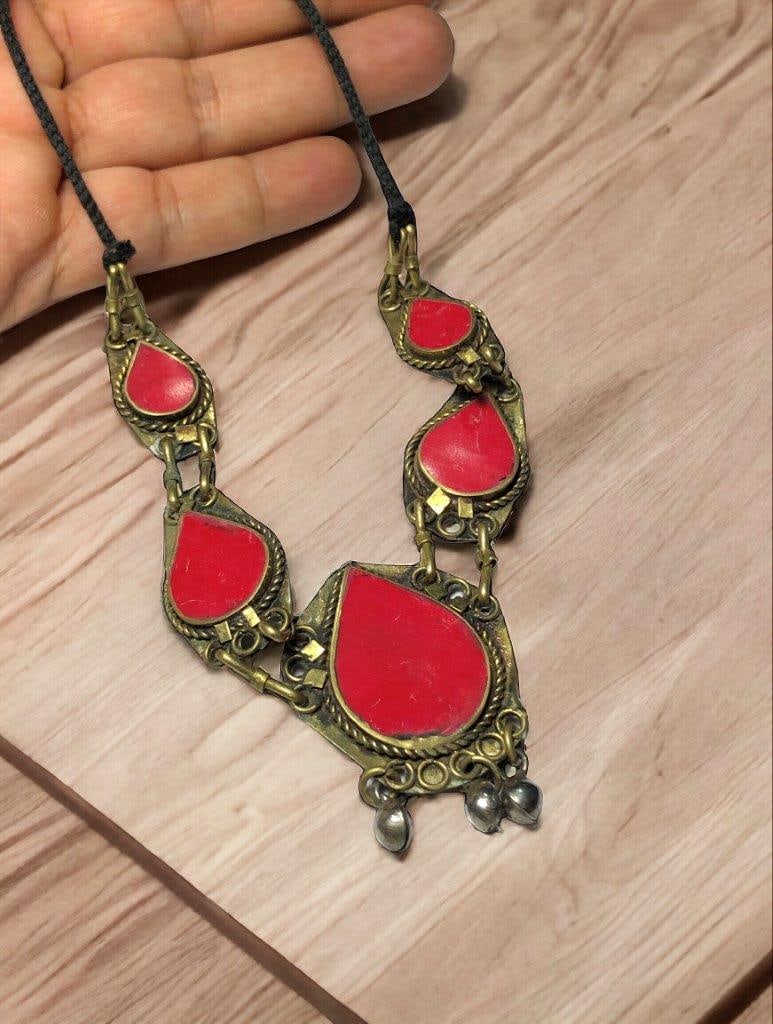 Ethnic necklace / Coral necklace Necklcae Old Fashion Jewelry: Ethnic necklace / Coral necklace Necklcae Old Fashion Jewelry Shipping: $23.00. Shipping rates are determined by Parcel weight and destination.