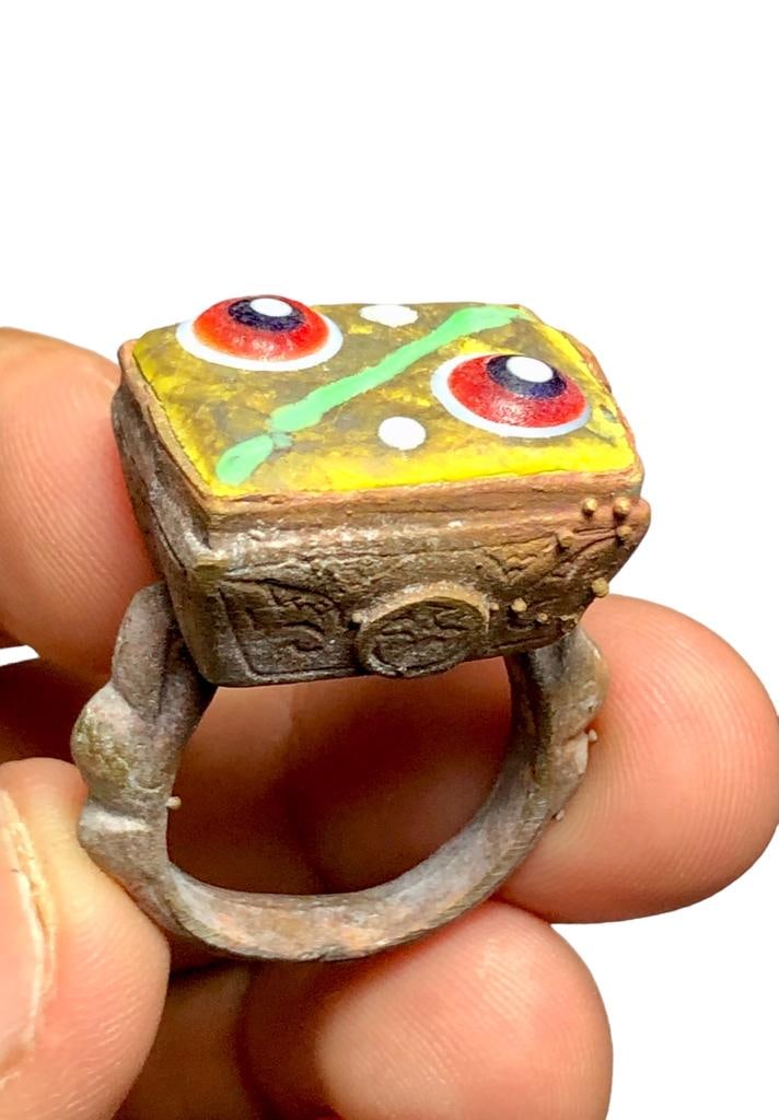 Old Fashion Jewelry - Vintage Handmade Ring: Old Fashion Jewelry - Vintage Handmade Ring Shipping: $23.00. Shipping rates are determined by Parcel weight and destination.