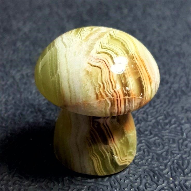 Green Onyx Mashroom: Green Onyx Mashroom - Onix Crystal Shipping: $23.00. Shipping rates are determined by Parcel weight and destination.