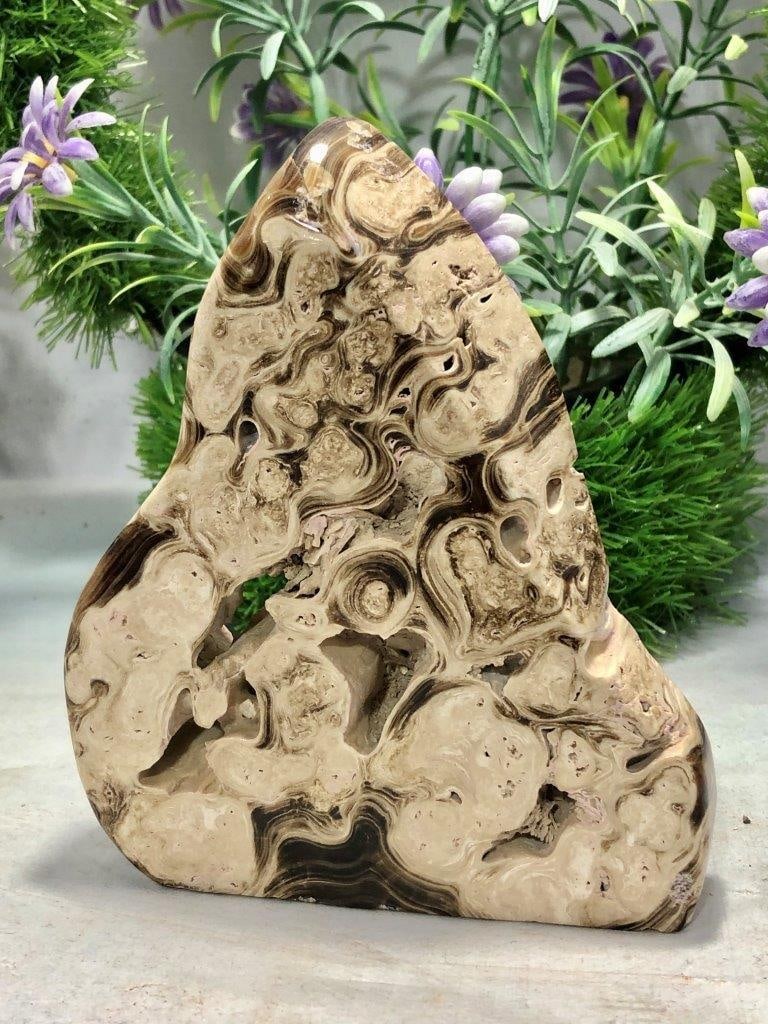 Naturally Itched Freefoam Choclate tumblr 1.5 KG: Naturally Itched Freefoam Choclate tumblr 1.5 KG Shipping Rate: FREE SHIPPING .shipping rates are determined by Parcel weight and destination.Combined shipping: We offer combine shipping on multiple i