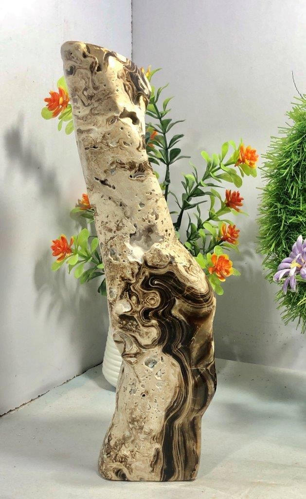 Amazing Unusual Shape Choclate Calcite Freefoam Tumblr 1.5 KG: Amazing Unusual Shape Choclate Calcite Freefoam Tumblr 1.5 KGShipping Rate: FREE SHIPPING .shipping rates are determined by Parcel weight and destination.Combined shipping: We offer combine shipping o