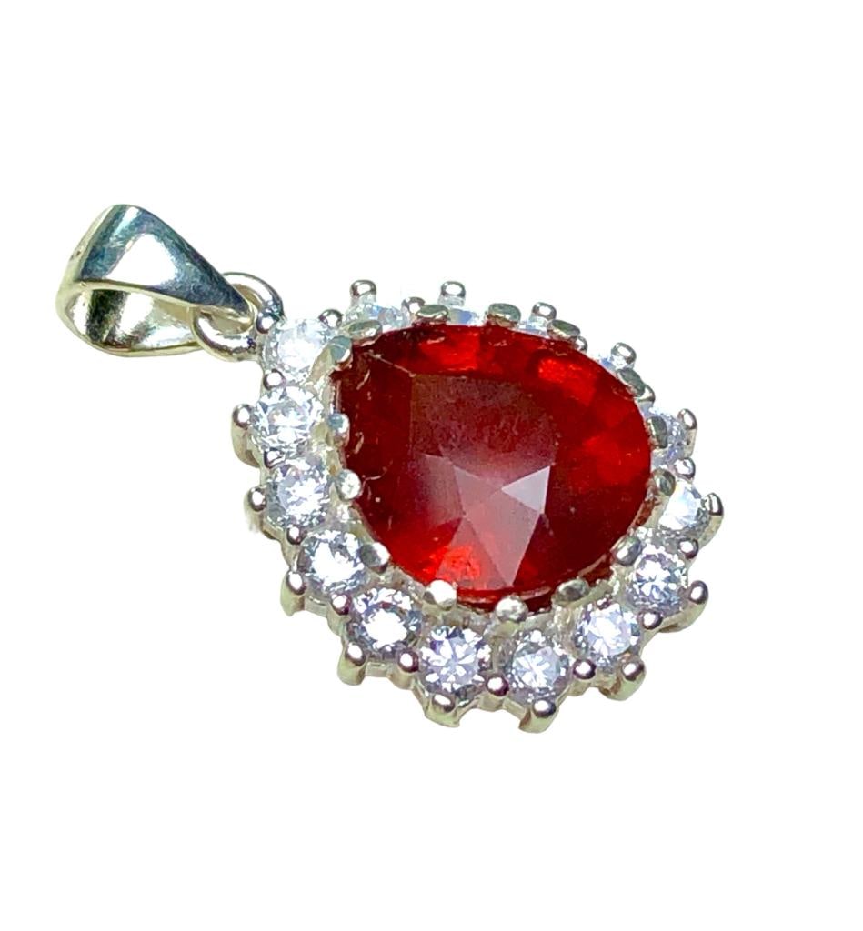 Spessartite garnet Jewelry Pendant Necklace: Spessartite garnet Jewelry Pendant NecklaceStone Weight: 7 CaratsJewelry Weight:4.52 GramsMetal: Silver Choose design of your own and we will make it for youWe accept custom order in Sterling