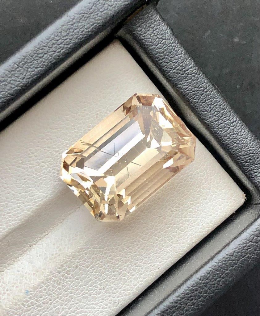 32.95 Carats Natural Golden Topaz Gemstone - 19X14X13 mm: 32.95 Carats Natural Golden Topaz Gemstone - 19X14X13 mm Choose design of your own and we will make it for youWe accept custom order in Sterling Silver, Gold and Platinum in WholeSale PriceColored Gem