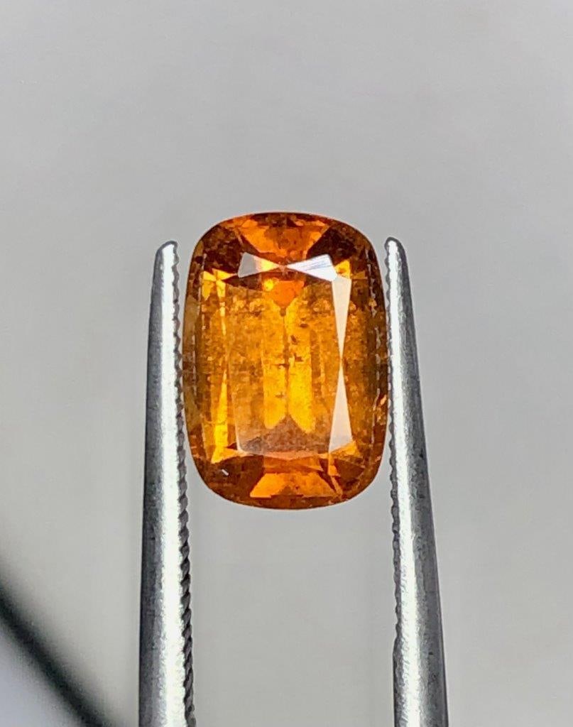 1.90 Carats Natural Hessonite Garnet Gemstone - 8X6X4 mm: 1.90 Carats Natural Hessonite Garnet Gemstone - 8X6X4 mm Sh