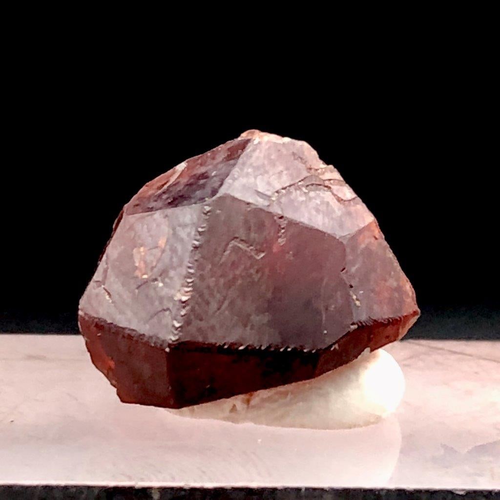 Natural Garnet Crystal - 16 Carats - 15X12X10 mm: Natural Garnet Crystal - 16 Carats - 15X12X10 mmShipping Rate: 23$ WorldWideshipping rates are determined by Parcel weight and destination.Combined shipping: We offer combine shipping on multiple item