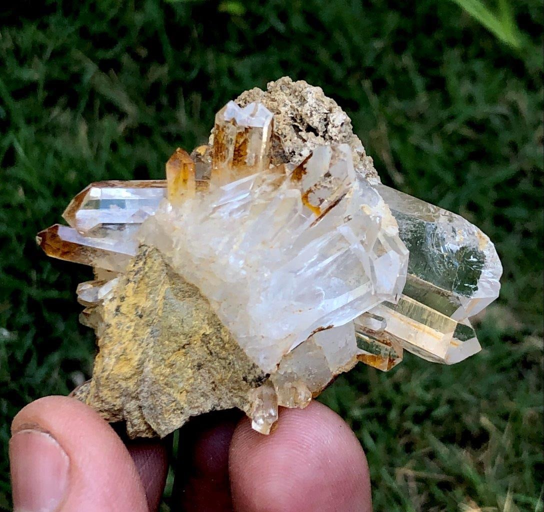 Natural Quartz Cluster On Matrix - 52.93 Grams - 55X52X33 mm: Natural Quartz Cluster On Matrix - 52.93 Grams - 55X52X33 mm Shipping Rate: FREE SHIPPING .shipping rates are determined by Parcel weight and destination.Combined shipping: We offer combine shipping o