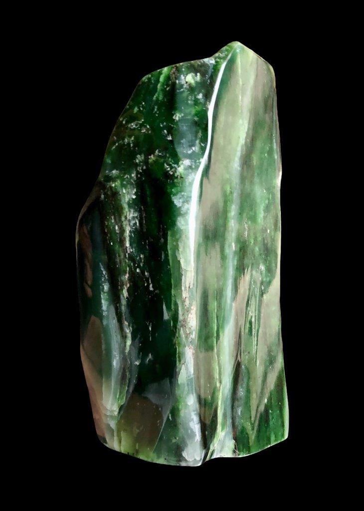 Nephrite Jade Free Form Tumble - 10 KG - 27X15X16 cm (1 of 2)