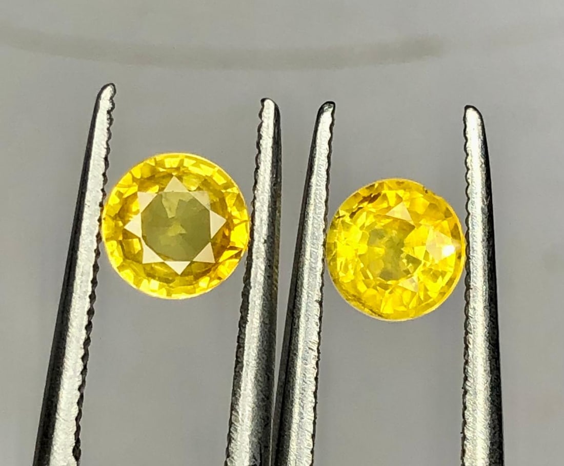0.95 Carats Natural Yellow Sapphires Paired Gemstones - 5X5X3 mm: 0.95 Carats Natural Yellow Sapphires Paired Gemstones - 5X5X3 mm FREE SHIPPING: