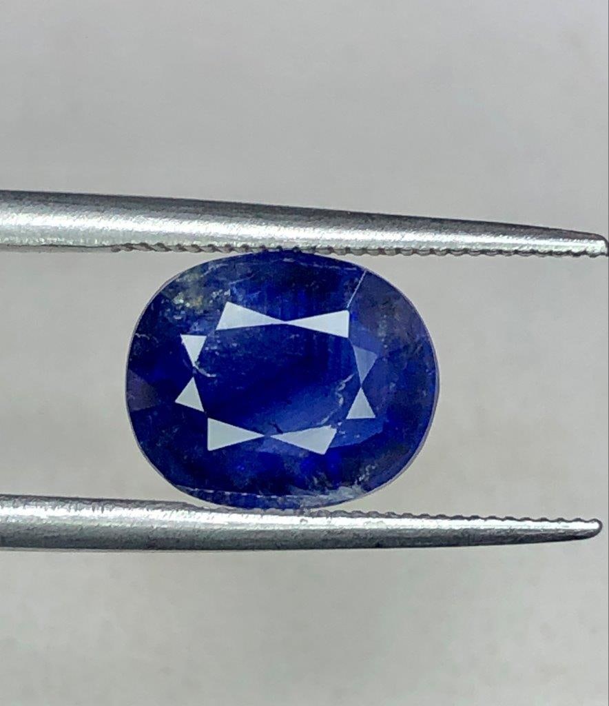 2.90 CARATS DEEP BLUE SAPPHIRE - 9.5X8X4 mm (1 of 7)