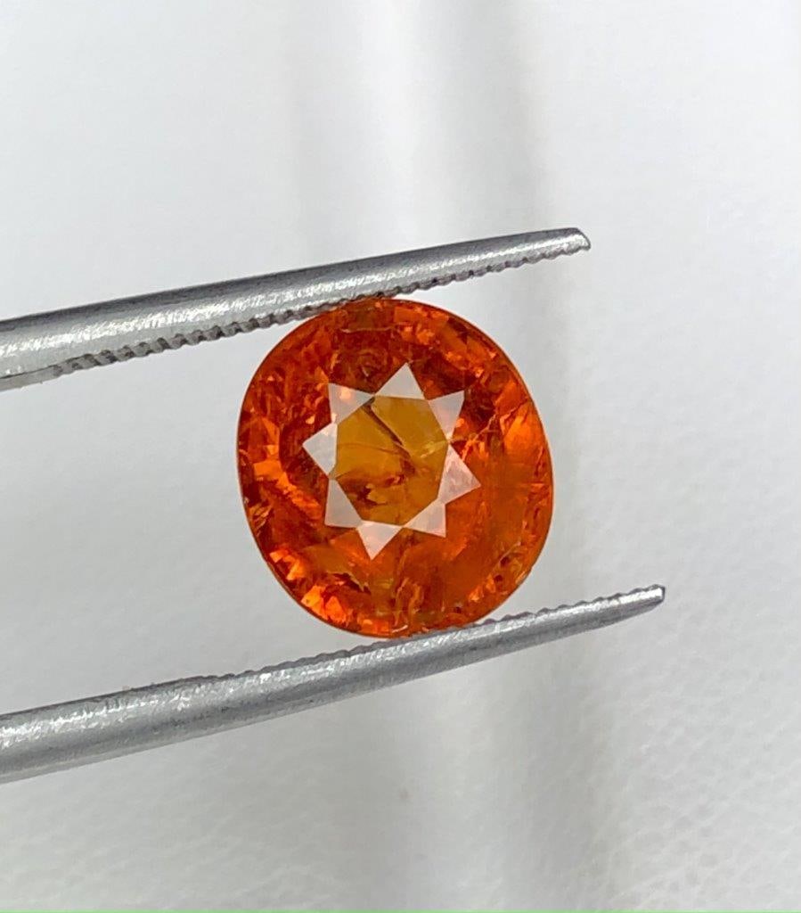 High Quality Natural Spessartite Garnet Gemstone for jewelry - 2.80 Carats - 9X8X5 mm: High Quality Natural Spessartite Garnet Gemstone for jewelry - 2.80 Carats - 9X8X5 mm Shipping: