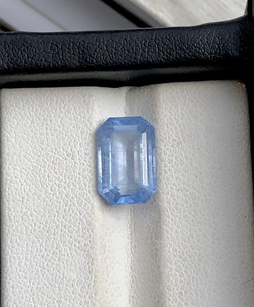 3.35 Carats Beautiful Ghoshanite Gemstone - 12X8X5 mm: 3.35 Carats Beautiful Ghoshanite Gemstone - 12X8X5 mm Shipping: