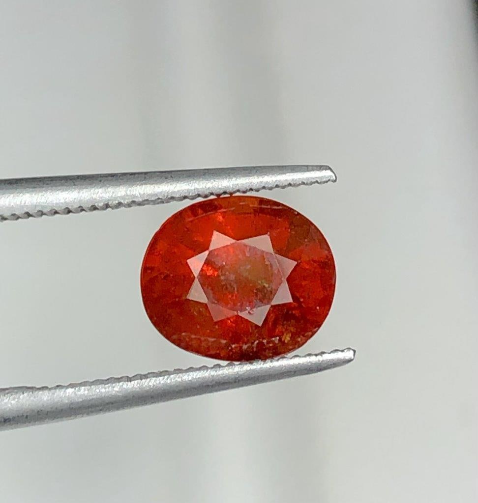 1.90 Carats Spessartite Garnet - 7X6X5 mm: 1.90 Carats Spessartite Garnet - 7X6X5 mm Shipping: