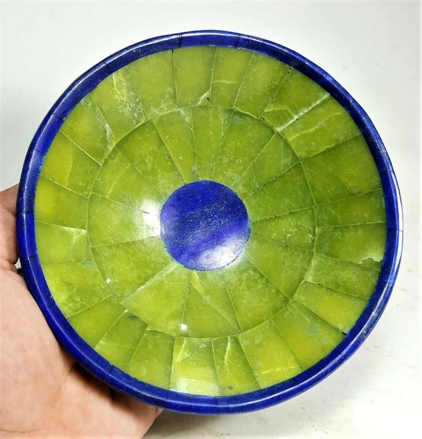 Mini Jade With Lapis Bowl 268.7 Grams: Mini Jade With Lapis Bowl 268.7 Grams - 123X49 mmShipping Rate: $23.00 .shipping rates are determined by Parcel weight and destination.Combined shipping: We offer combine shipping on multiple items