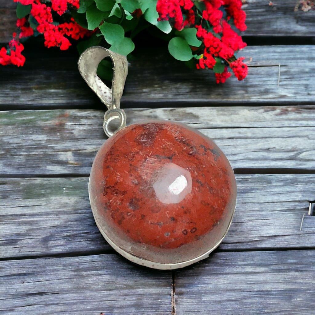 ROUNG JASPER PENDANT IN SILVER: ROUNG JASPER PENDANT IN SILVER Shipping: