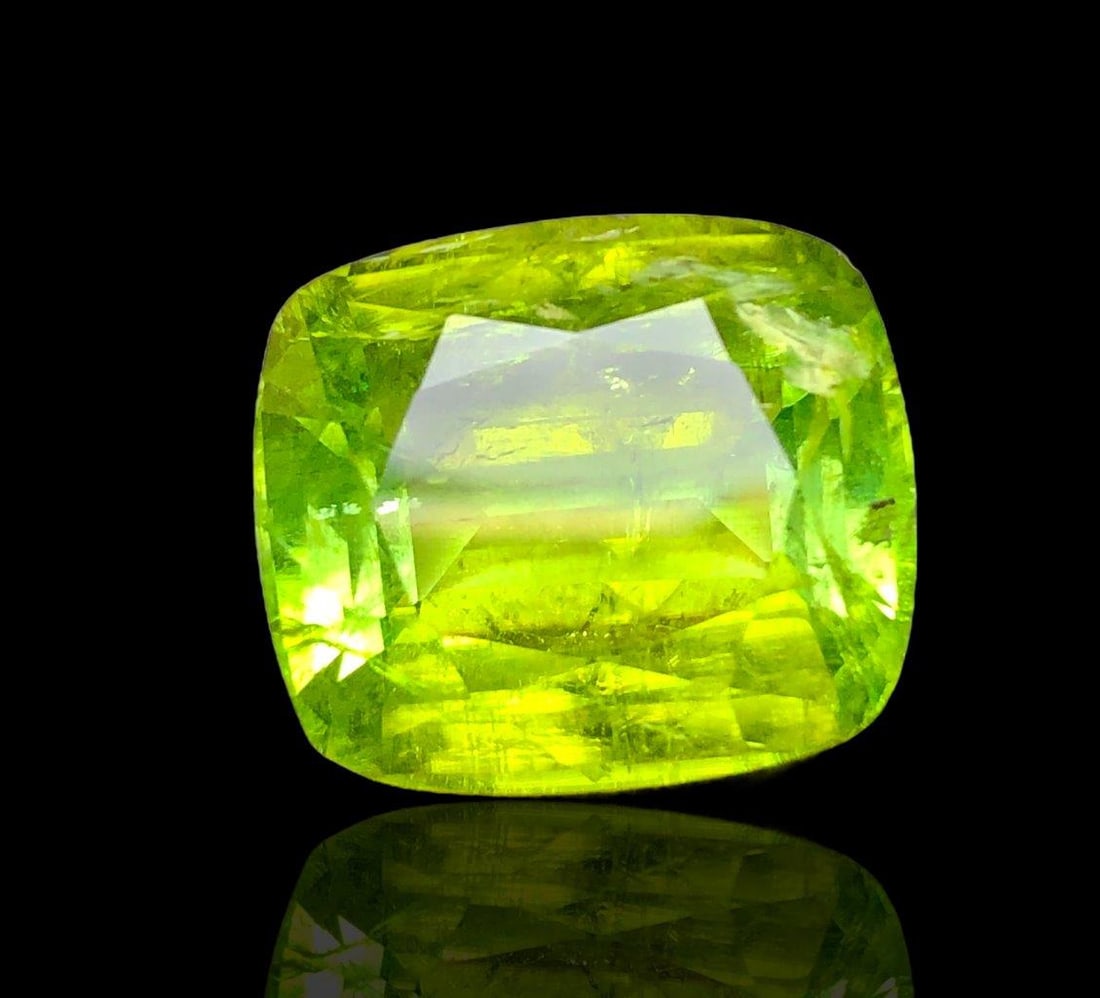22.70 Carats Natural Green Tourmaline - 18X16X10 mm (1 of 3)