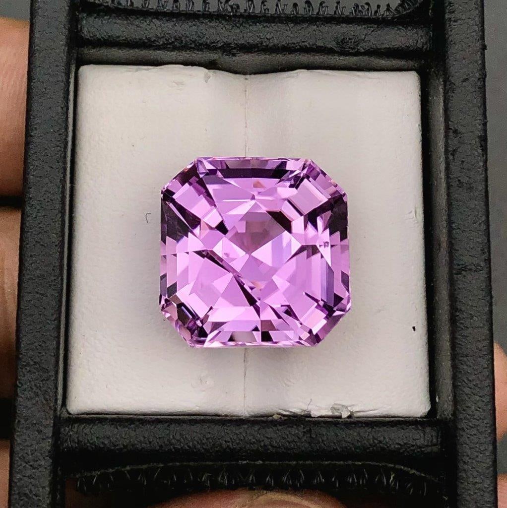 Natural Pink Kuznite Gemstone for Jewelry - 27 Carats - 17X17X13 mm: Natural Pink Kuznite Gemstone for Jewelry - 27 Carats - 17X17X13 mm Shipping Rate: $15.00 .shipping rates are determined by Parcel weight and destination.Combined shipping: We offer combine shipping o