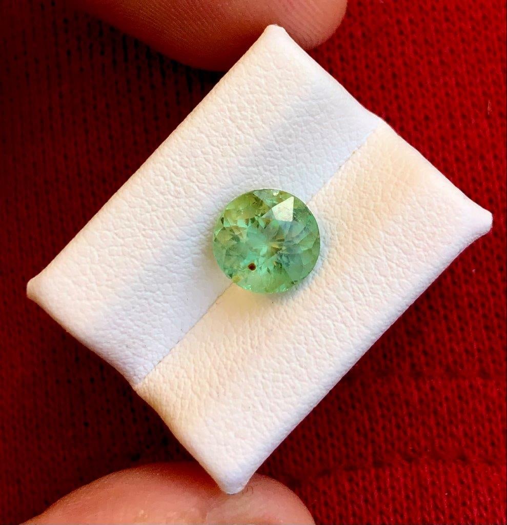 1.60 Carats Round Apatite - 7X5.5 mm: 1.60 Carats Round Apatite - 7X5.5 mmShipping Rate: $15.00 .shipping rates are determined by Parcel weight and destination.Combined shipping: We offer combine shipping on multiple items purchased to re