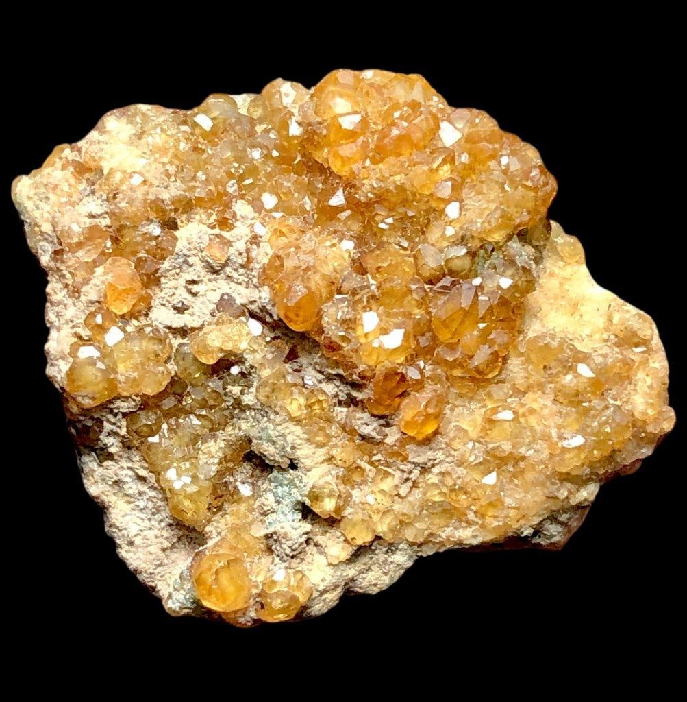 8.27 Grams Hessonite Garnet Crystals Cluster - 31X25X9 mm: 8.27 Grams Hessonite Garnet Crystals Cluster - 31X25X9 mmShipping Rate: 23$ .shipping rates are determined by Parcel weight and destination.Combined shipping: We offer combine shipping on multiple ite