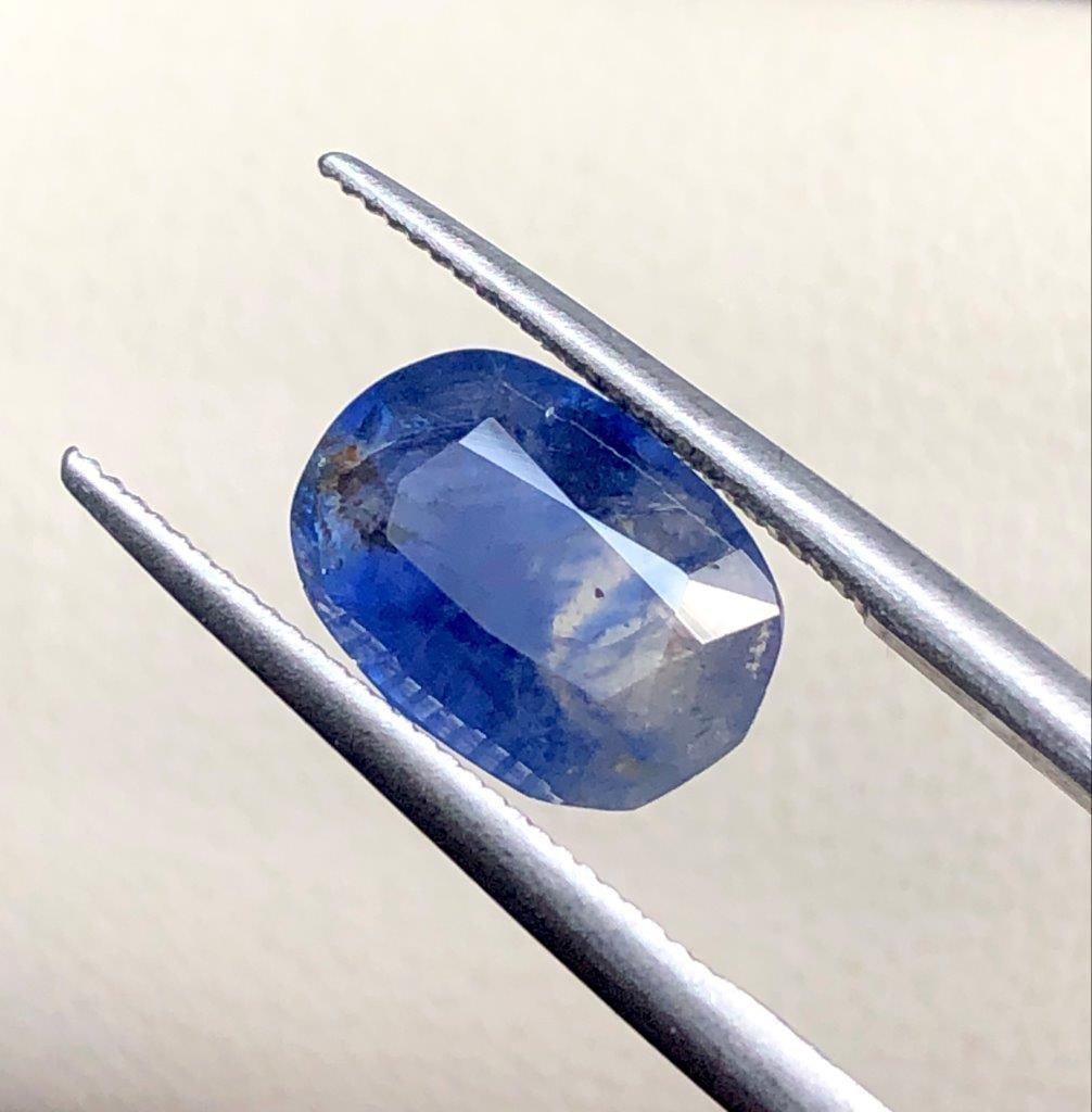2.05 Carats Bi Colour Natural Blue Sapphire Precious Gesmstone - 9X7X4 mm: Choose design of your own and we will make it for youWe accept custom order in Sterling Silver, Gold and Platinum in WholeSale PriceColored Gems Diamonds are availableShipping: FREE Shipping rates are