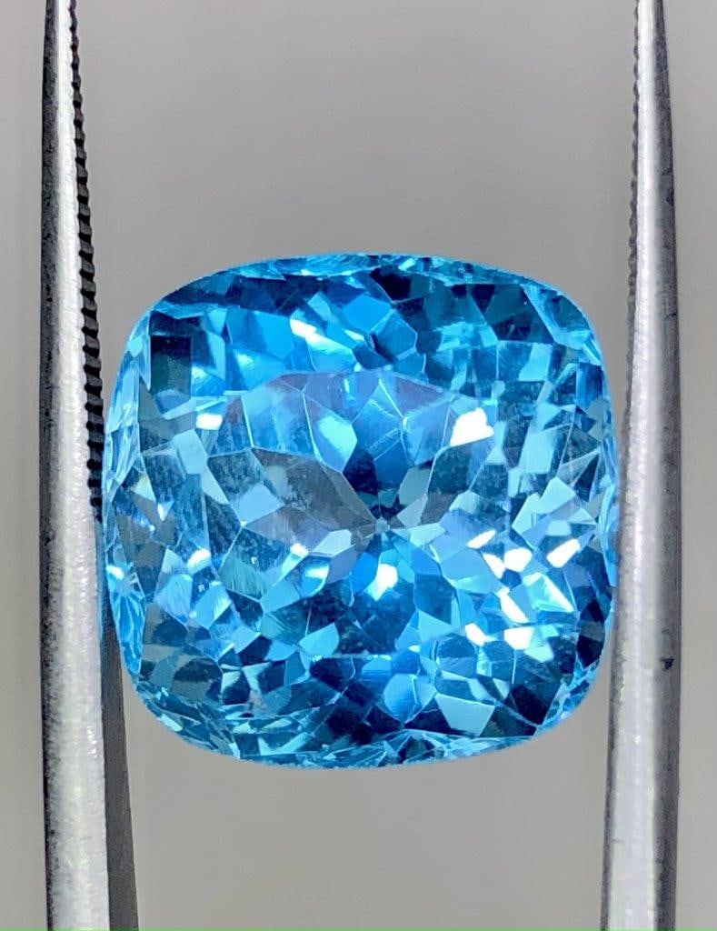 18.25 Carats Top Quality Natural Swiss Blue Topaz - 14X14X12 mm: 18.25 Carats Top Quality Natural Swiss Blue Topaz - 14X14X12 mm Choose design of your own and we will make it for youWe accept custom order in Sterling Silver, Gold and Platinum in WholeSale PriceColo