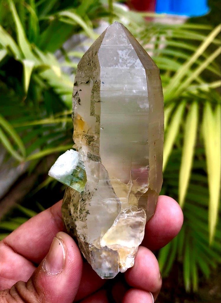 167 Grams Quartz With Aquamarine Natural Combination: 167 Grams Quartz With Aquamarine Natural CombinationShipping Rate: $23.00 .shipping rates are determined by Parcel weight and destination.Combined shipping: We offer combine shipping on multiple items