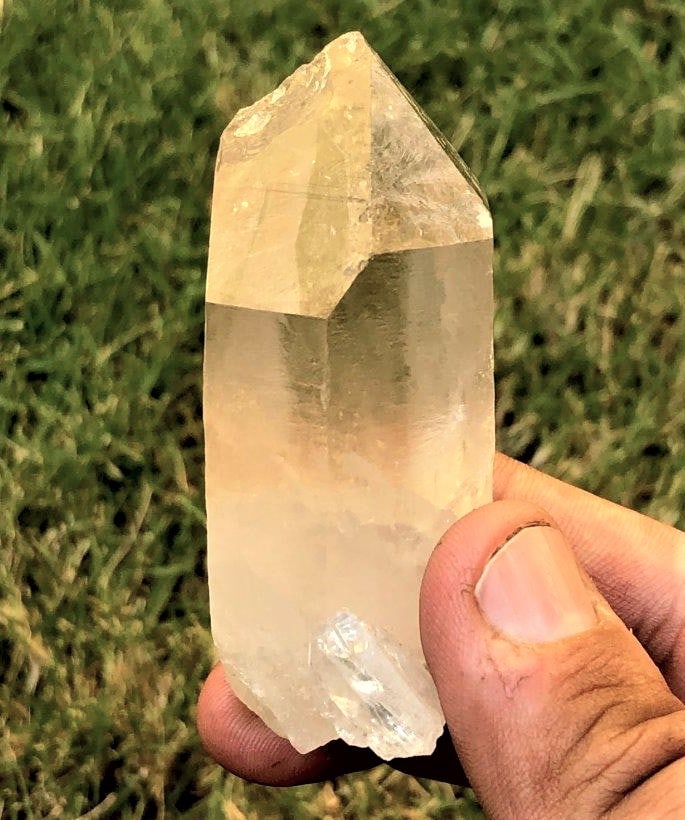 Milky Quartz Healing - 81.6 Grams: Milky Quartz Healing - 81.6 Grams - 71X31X30 mmShipping Rate: $23.00 .shipping rates are determined by Parcel weight and destination.Combined shipping: We offer combine shipping on multiple items purc