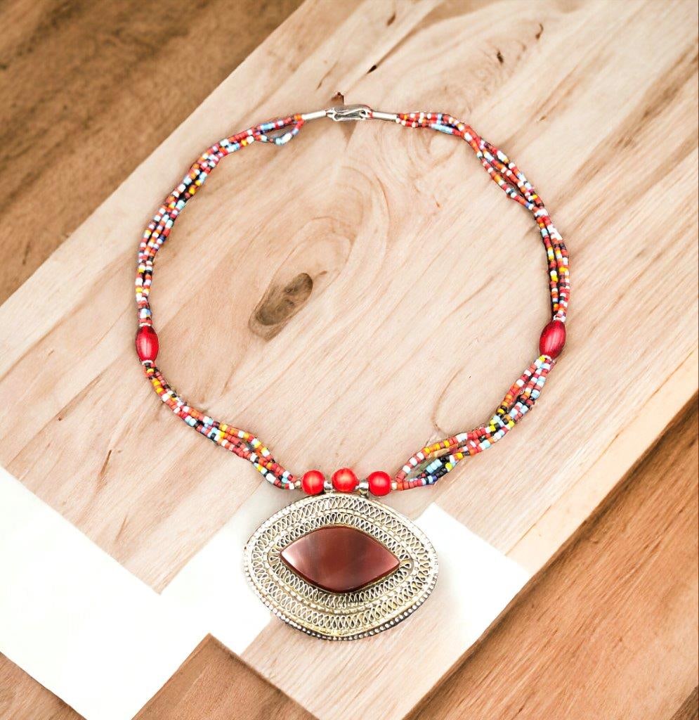 Beautiful Agate Necklace Pendant: Beautiful Agate Necklace Pendant Shipping: $23.00. Shipping rates are determined by Parcel weight and destination.