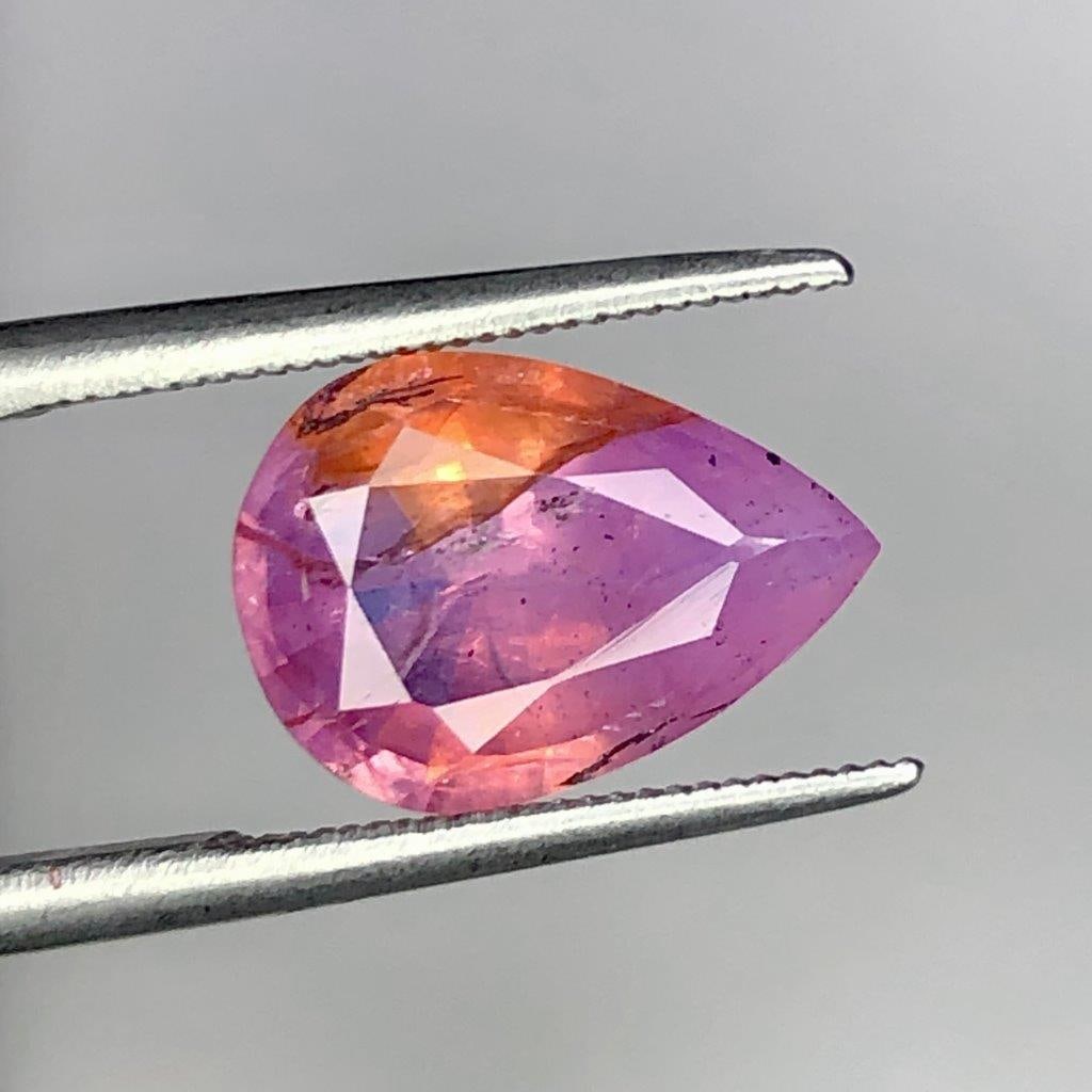 3.05 Carats Natural Bi Color Pink Sapphire Gemstone - 11X8X4.5 mm: 3.05 Carats Natural Bi Color Pink Sapphire Gemstone - 11X8X4.5 mm Shipping Rate: $15.00 .shipping rates are determined by Parcel weight and destination.Combined shipping: We offer combine shipping on