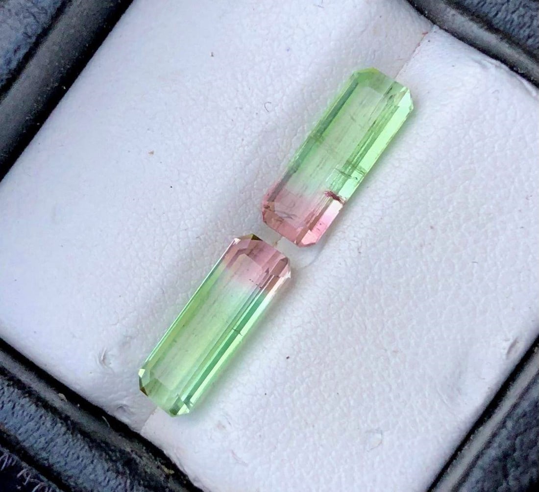 3.35 Carats Very Fine Quality Paired Bi Color Natural Tourmaline Gemstones - 12X4X3 mm: 3.35 Carats Very Fine Quality Paired Bi Color Natural Tourmaline Gemstones - 12X4X3 mm Shipping Rate: $15.00 .shipping rates are determined by Parcel weight and destination.Combined shipping: We offer