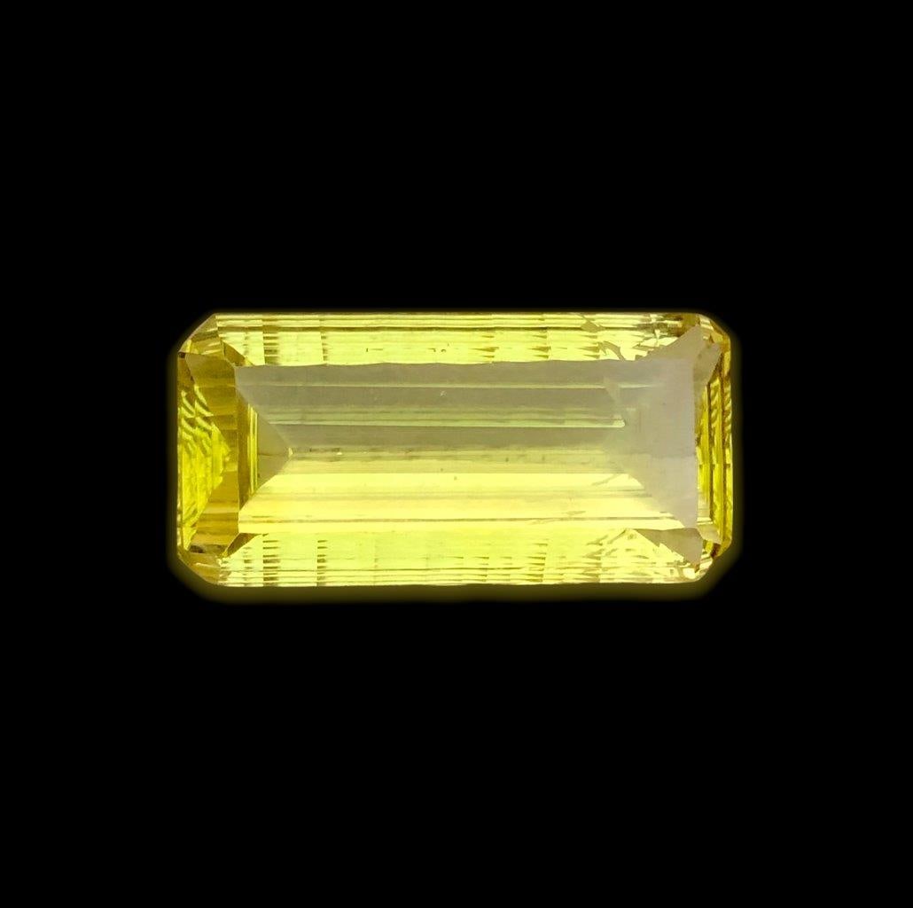 Emerald Cut Lemon Quartz - 15 Carats - 20X12X9 mm: Emerald Cut Lemon Quartz - 15 Carats - 20X12X9 mmShipping Rate: $15.00 .shipping rates are determined by Parcel weight and destination.Combined shipping: We offer combine shipping on multiple items pu